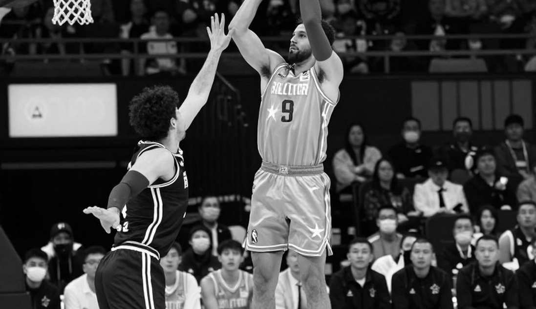 17:0 का सबक और 12 मैचों की रात: NBA का यूरोपीय नक्शा, भारत का खाली खाता